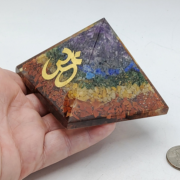 Chakra Orgonite Pyramid with Golden Om Symbol Meditation Yoga - Picture 3 of 3